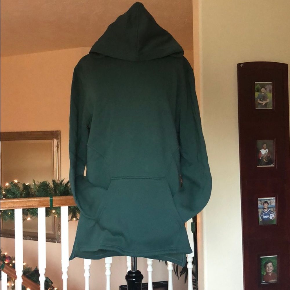 Alphalete hoodie
